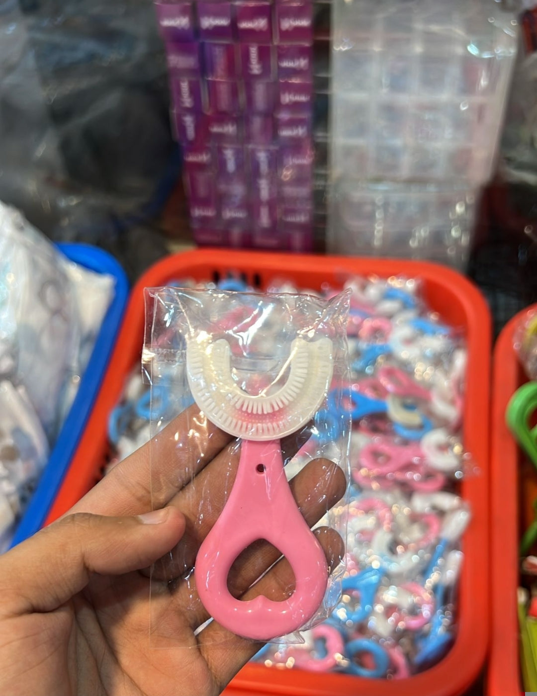 U Shape Silicon Toothbrush for kids, Portable Hand-Held Shaped Infant Soft Bristle 360 Degrees Mouthpiece tooth brush for toddlers