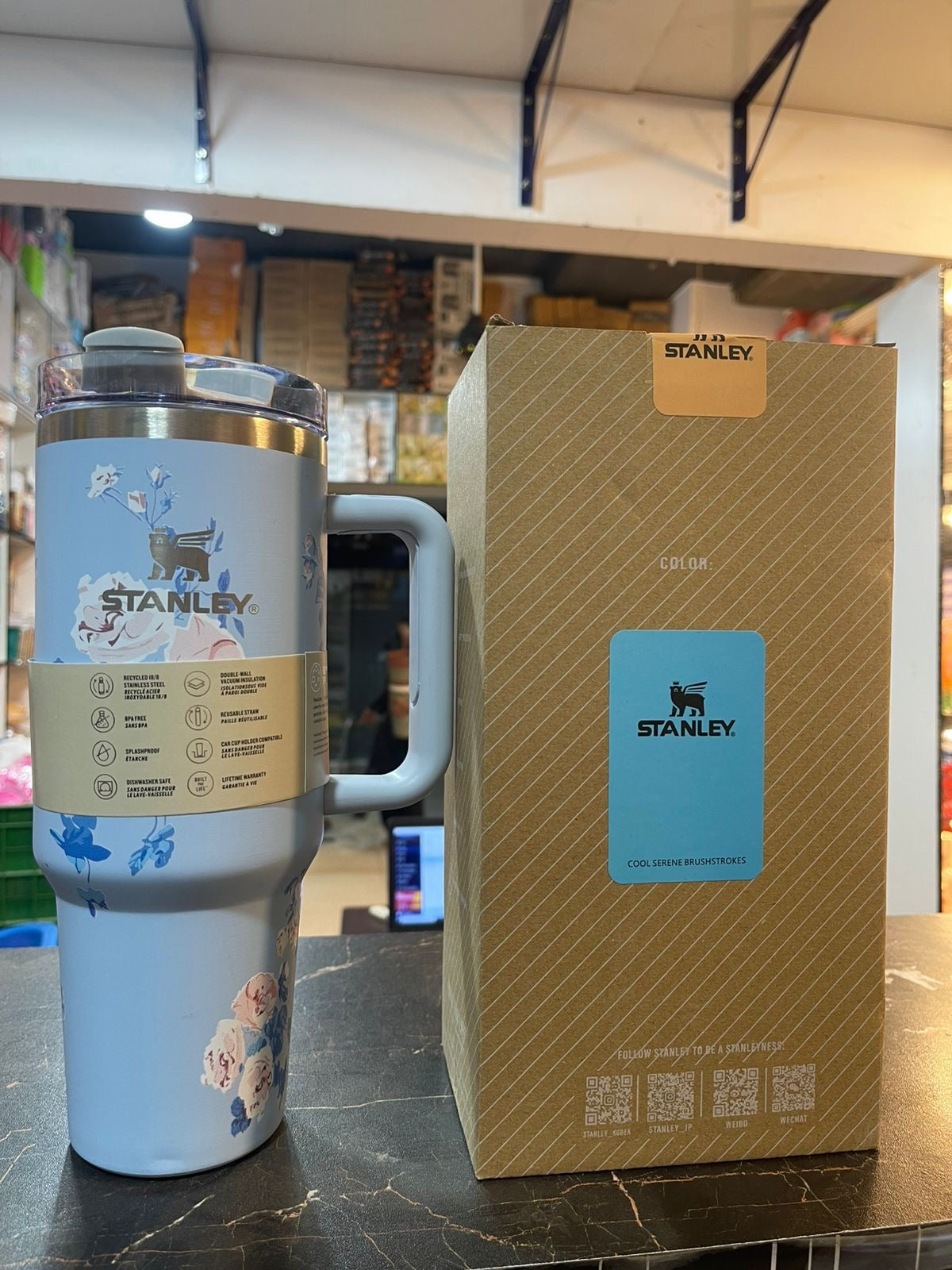 Stainley Floral ❤️
1200 ML 40 OZ