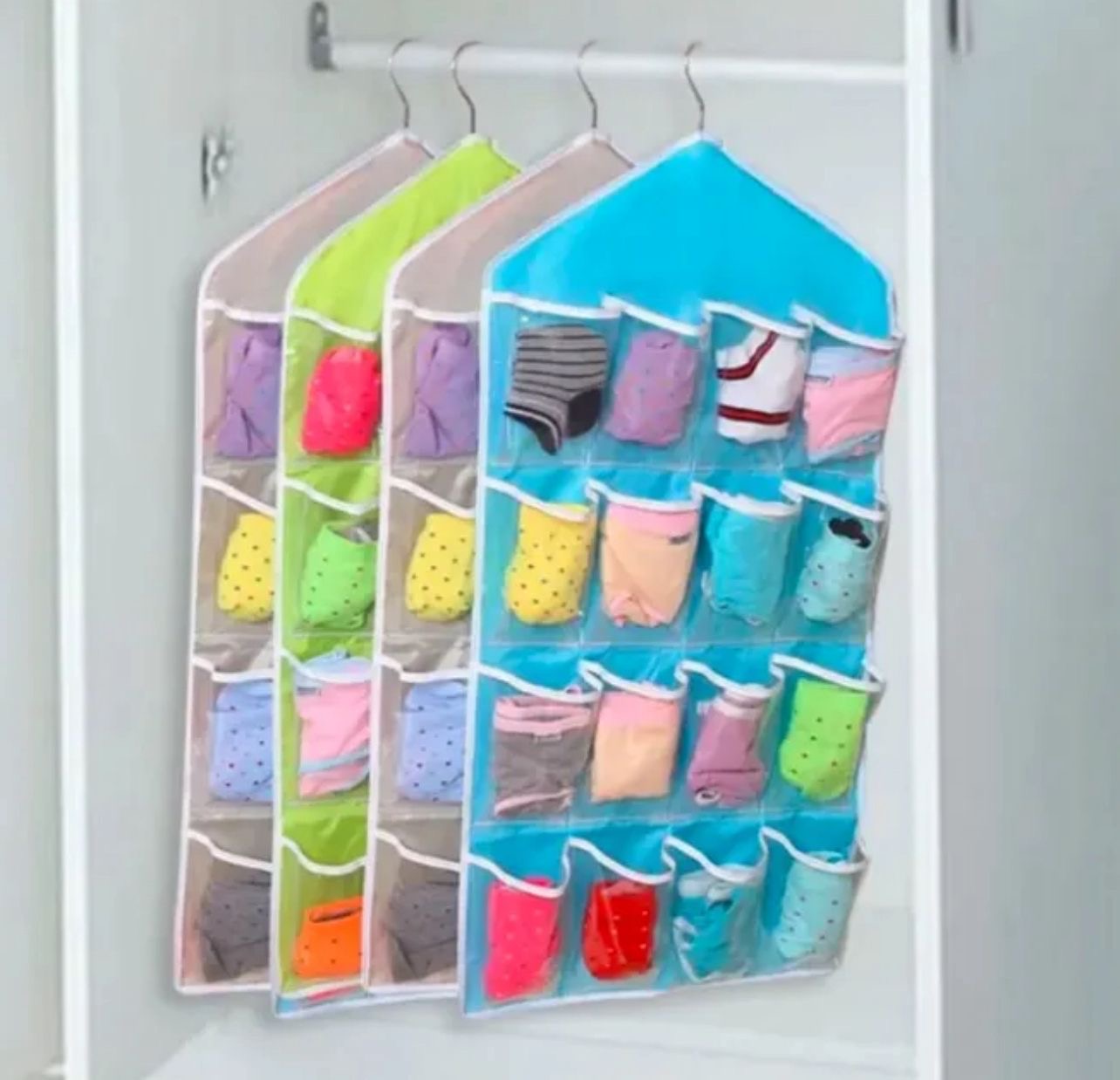 16 POCKET ORGANIZER