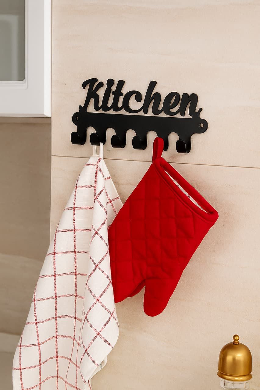 Family 
Home 
Love
Kitchen 

Metal Key Hoder