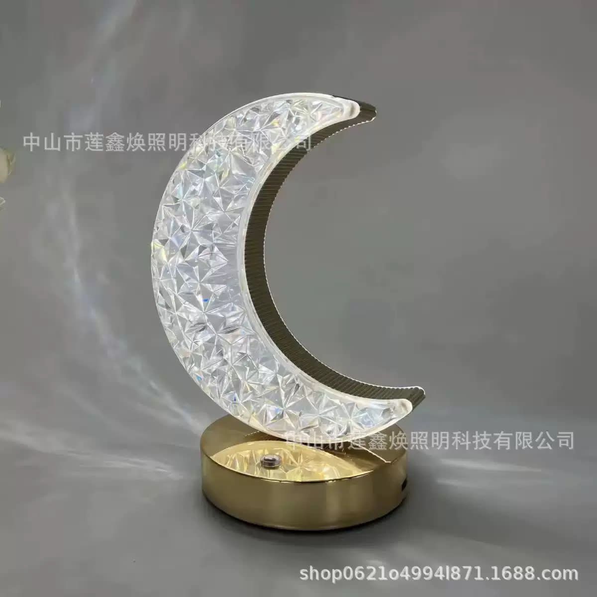 Three-Color Creative Personality, Modern and Simple Iron Crystal Table lamp