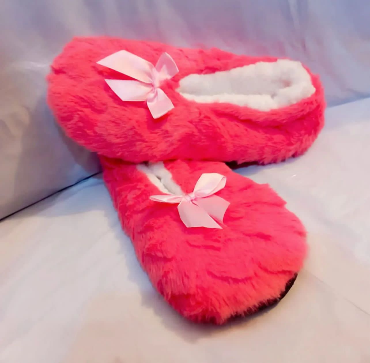 Women's Plush Indoor Slippers – Soft, Cozy, Warm for Carpet