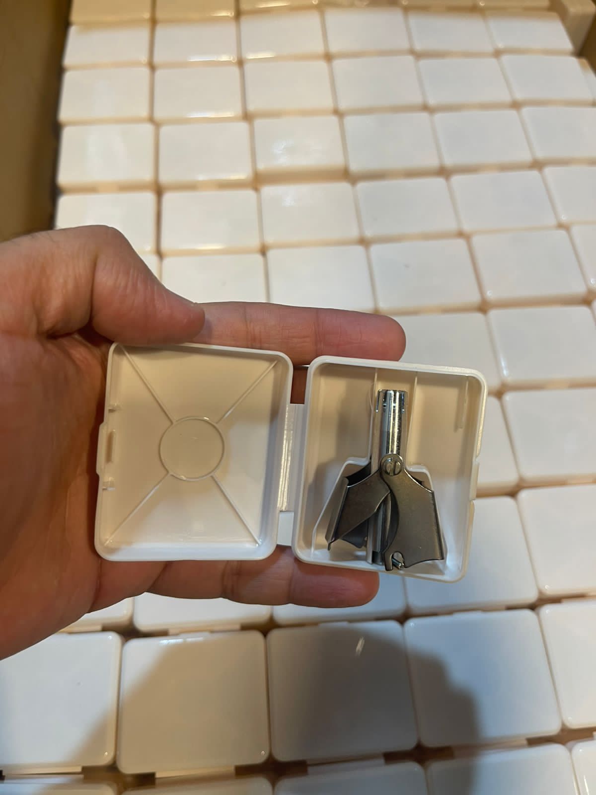Manual Steel Nasal Hair Trimmer