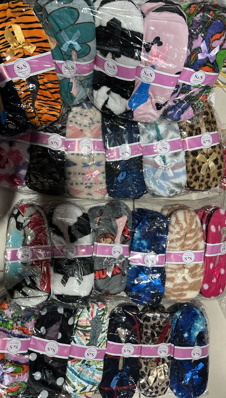 Women's Plush Indoor Slippers – Soft, Cozy, Warm for Carpet