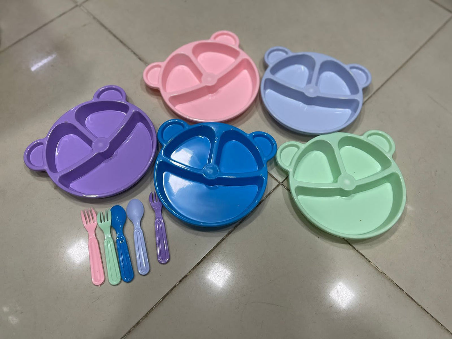Bear shape plate set with spoon
5 plate 2 spoon & 3 fork