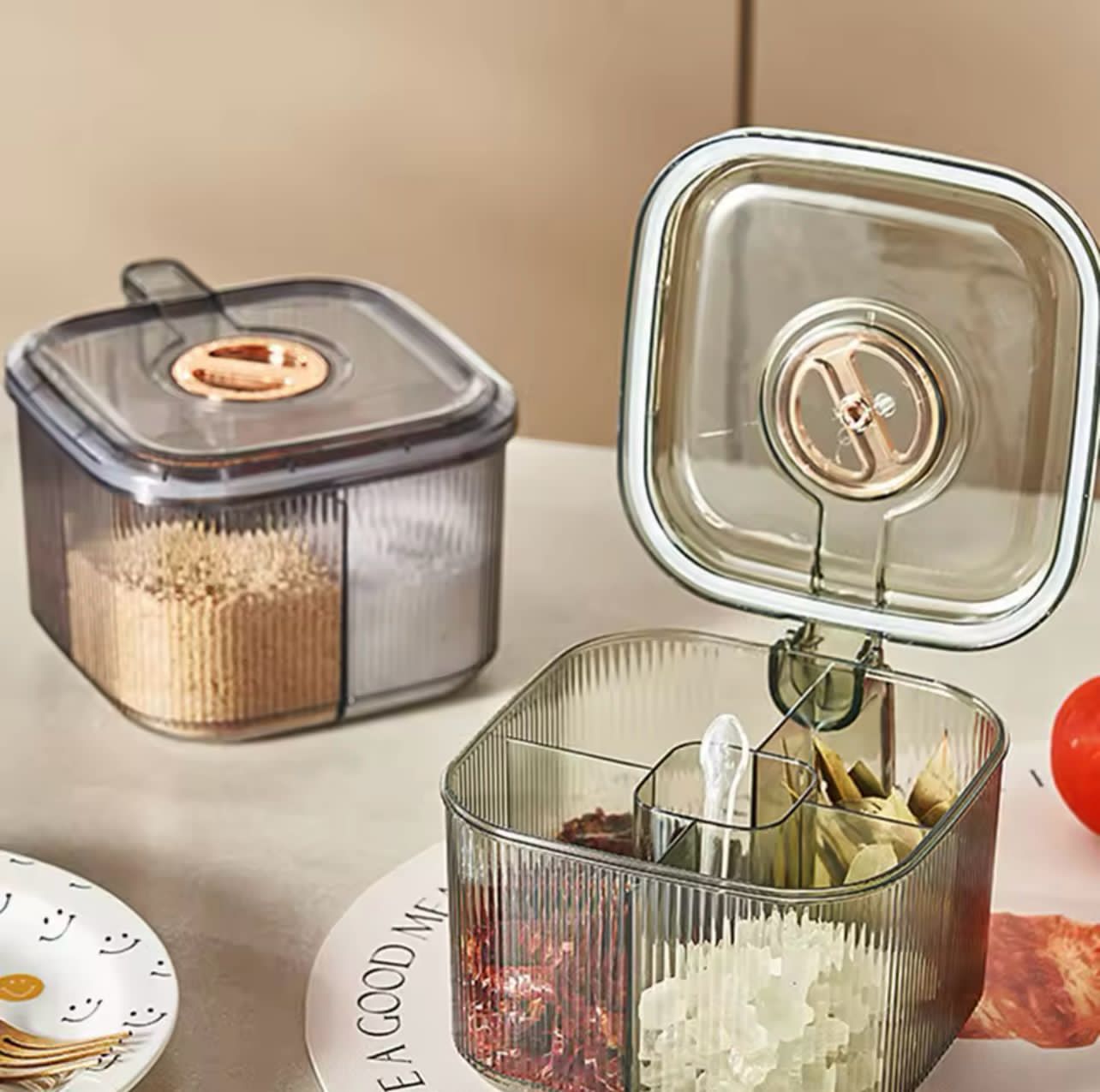 Kitchen Spice Box, 4 Compartments Clear Seasoning Box with Lid and Serving Spoons