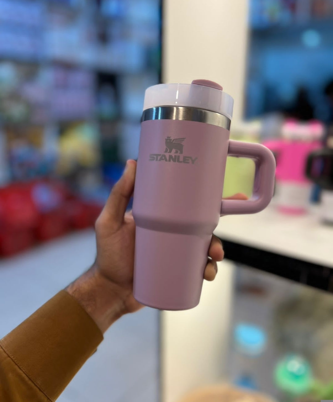 *Stanley* 
Stainless Steel Kids Tumbler 
With Straw
20 oz (420 ML)
White Box